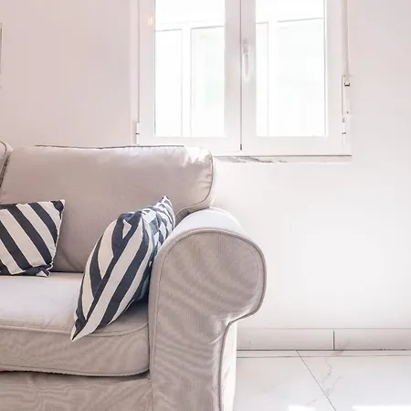 Guestready - Sunny & Spacious 2br